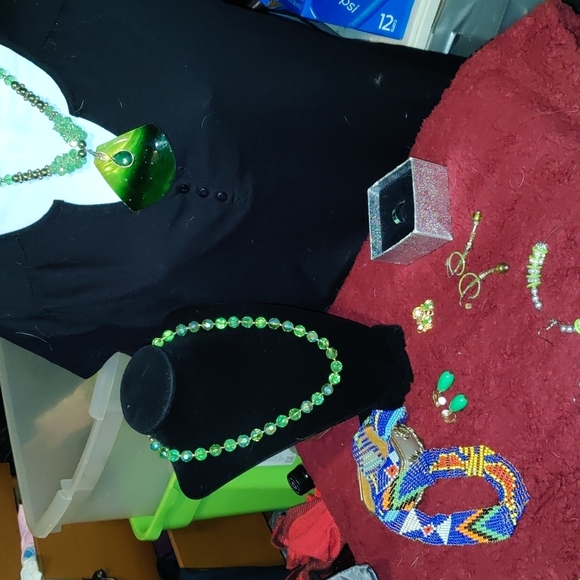 Jewelry - Green beauty